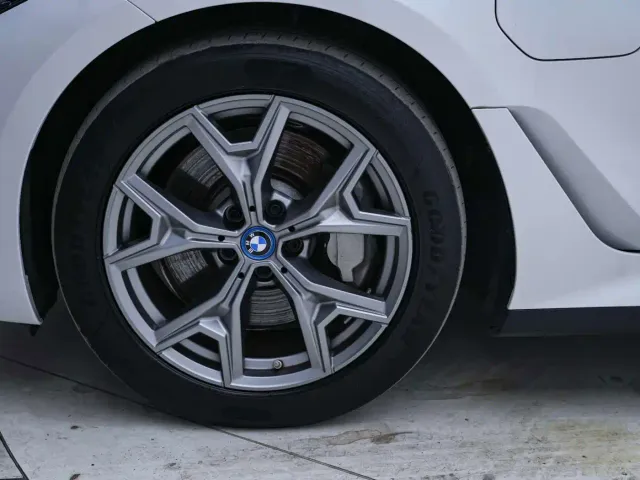BMW i3 — Фото автомобиля 9
