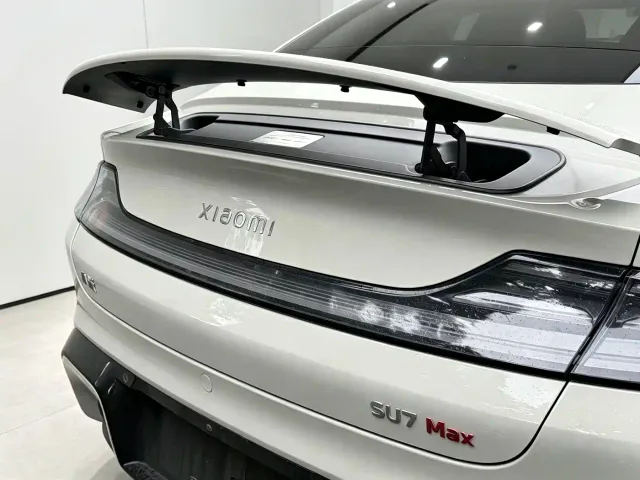 Xiaomi SU7 — Фото автомобиля 12