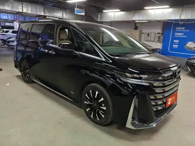 Toyota Vellfire — Фото автомобиля 6