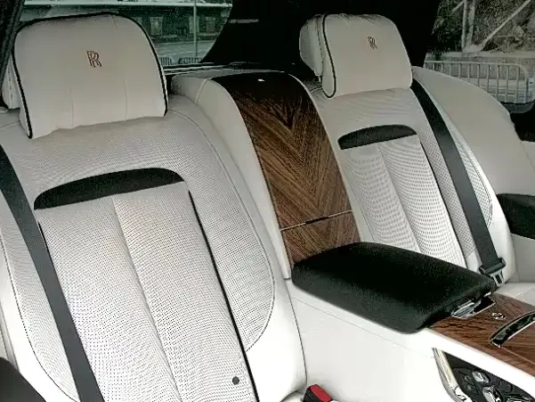 Rolls-Royce Cullinan — Фото автомобиля 16