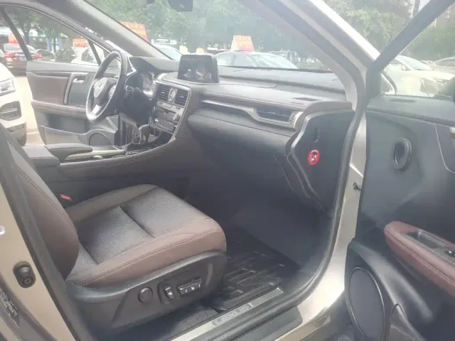 Lexus RX — Фото автомобиля 6