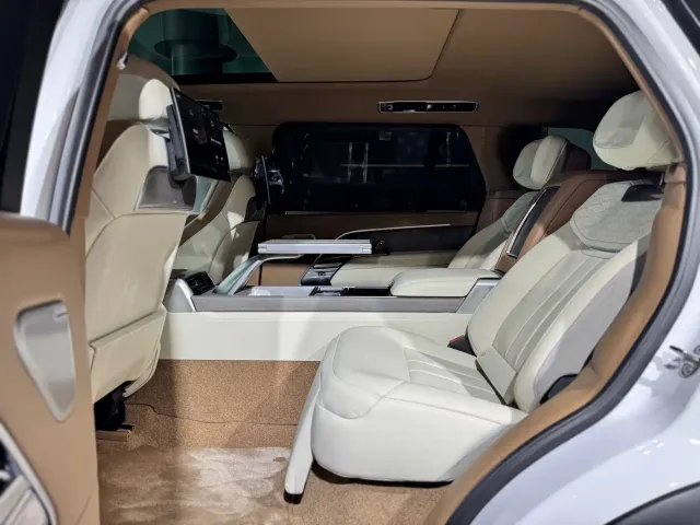 Land Rover Range Rover — Фото автомобиля 14