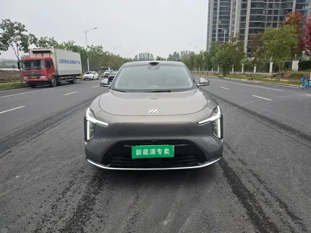 IM Motors LS6 — Фото автомобиля 2