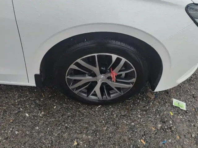 Geely Emgrand — Фото автомобиля 6