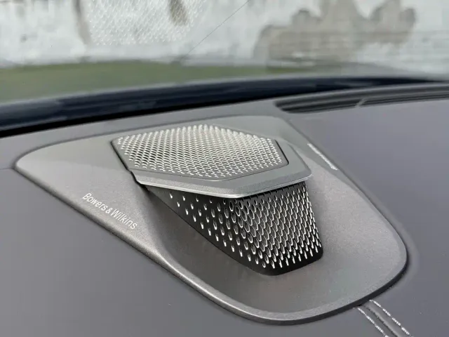 Aston Martin DB12 — Фото автомобиля 23