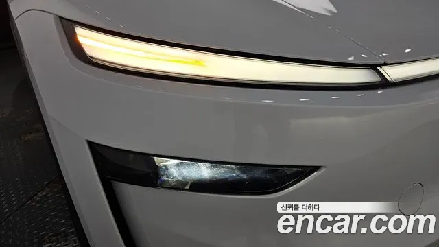 Tesla Model Y — Фото автомобиля 5