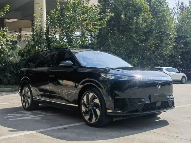 Dongfeng eπ 008 — Фото автомобиля 3
