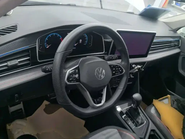 Volkswagen Tiguan L — Фото автомобиля 9