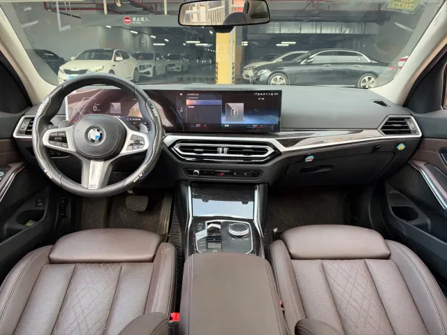 BMW 3 Series — Фото автомобиля 8