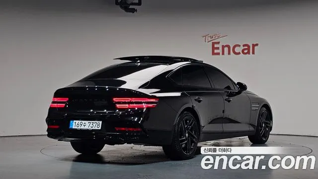 Фотография автомобиля — Genesis G80 G80 (RG3) Бензин 2.5 турбо AWD