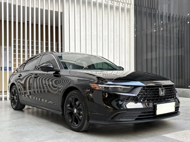 Honda Accord — Фото автомобиля 3