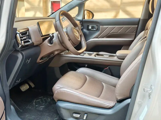 Wuling Starlight 730 — Фото автомобиля 6