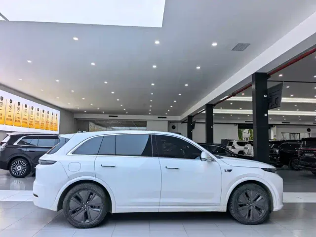Li Auto Li Auto L7 2024 MAX — Фото автомобиля 2