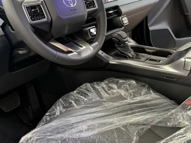 Toyota RAV4 — Фото автомобиля 4