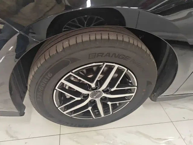 BYD Seal 05 DM-i — Фото автомобиля 22