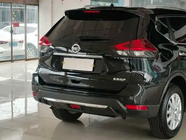Nissan X-Trail — Фото автомобиля 8