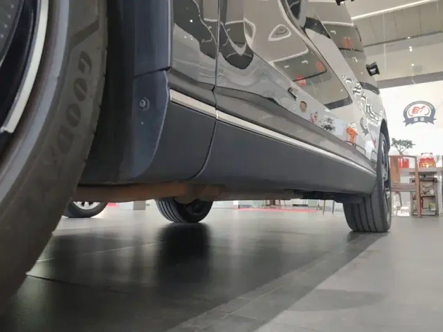 Volvo XC70 Plug-in Hybrid — Фото автомобиля 21