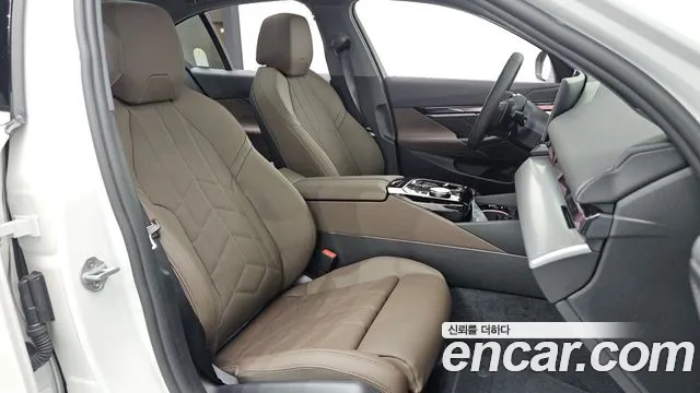 BMW 5 Series G60 — Фото автомобиля 16