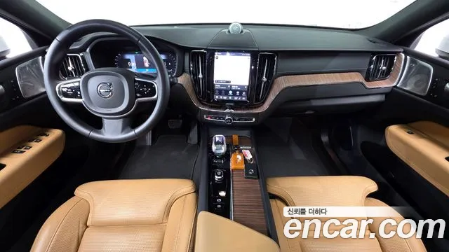 Volvo XC60 2nd Gen — Фото автомобиля 10