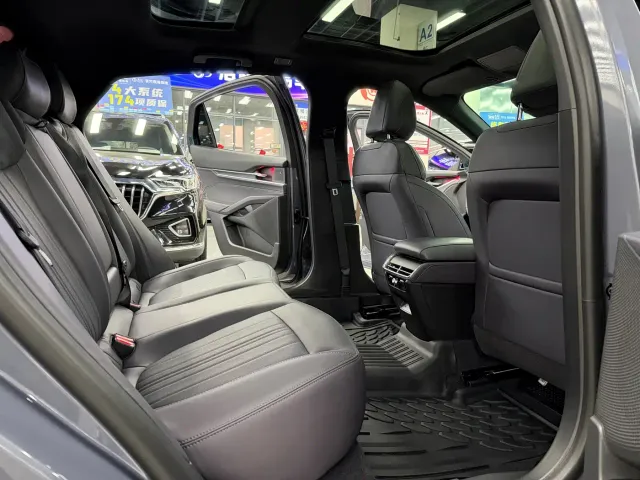 Ford Mondeo — Фото автомобиля 7