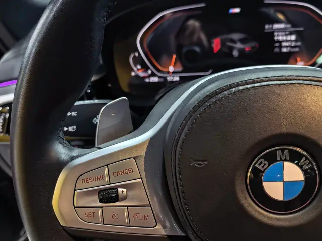 BMW 5 Series — Фото автомобиля 10