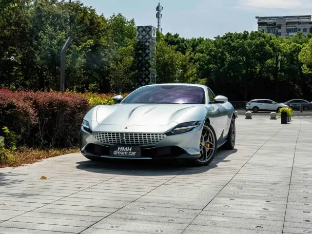 Фотография автомобиля — Ferrari Roma