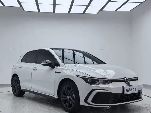 Volkswagen Golf — Фото автомобиля 3