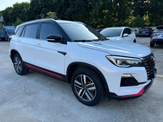 Changan CS75 — Фото автомобиля 3