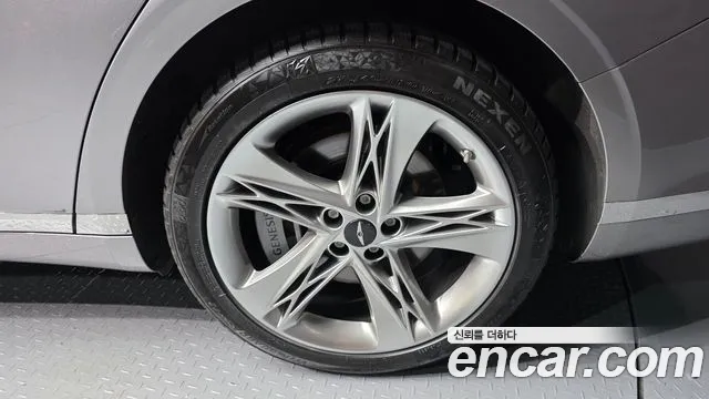 Genesis G90 Бензин 3.5 турбо AWD — Фото автомобиля 5