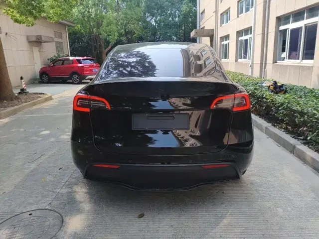 Tesla Model Y 2022 Facelift Rear-Wheel Drive Version — Фото автомобиля 5