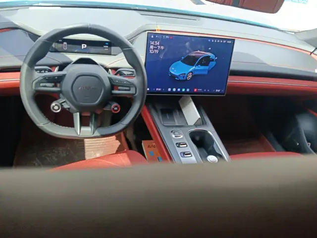 Xiaomi SU7 — Фото автомобиля 12