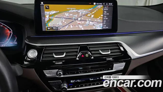 BMW 5-Series 5 серия (G30) 523d xDrive M Sport — Фото автомобиля 13