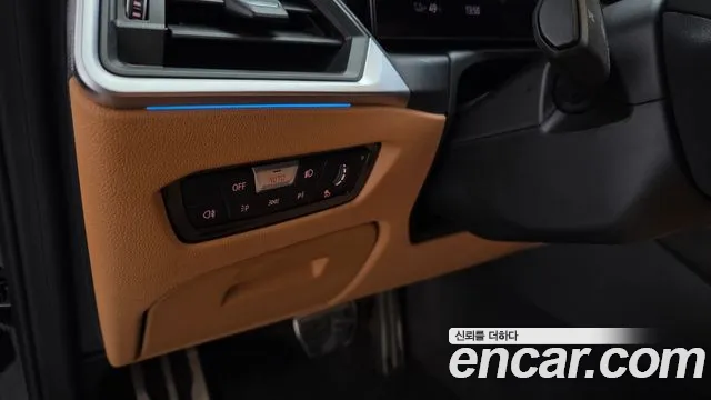 BMW i4 — Фото автомобиля 26