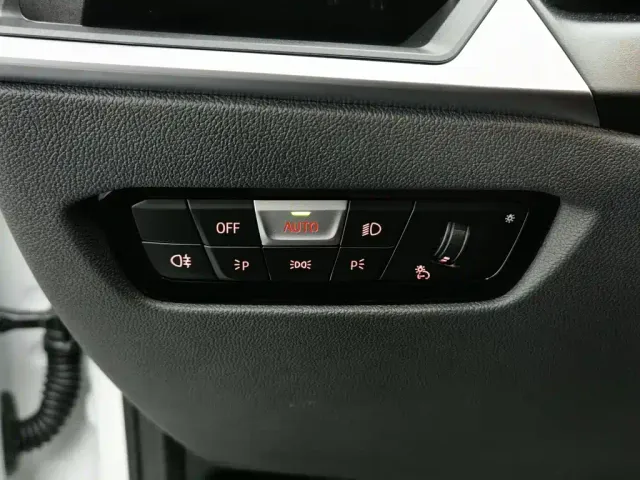 BMW 3 Series — Фото автомобиля 9