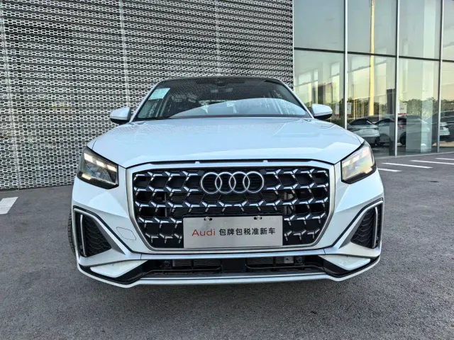 Audi Q2L — Фото автомобиля 2