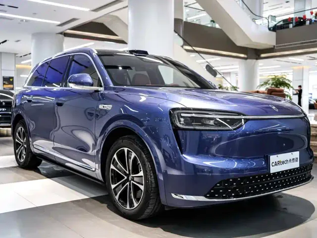 Aito M7 — Фото автомобиля 3