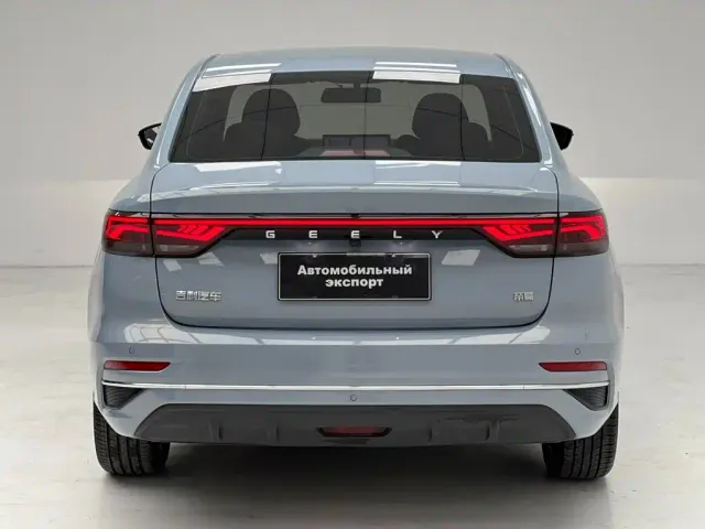 Geely Emgrand — Фото автомобиля 12