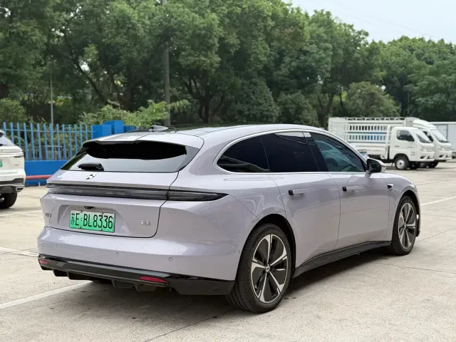 Nio ET5 Touring — Фото автомобиля 15