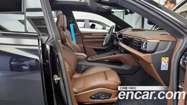 Porsche Macan — Фото автомобиля 11