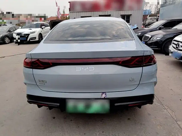 BYD Qin L — Фото автомобиля 5
