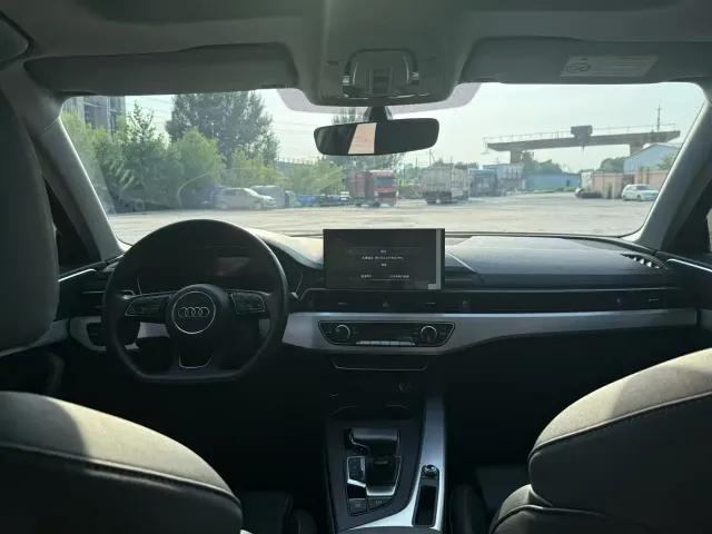 Audi A4L — Фото автомобиля 5
