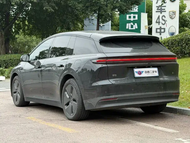 Li Auto i6 — Фото автомобиля 4