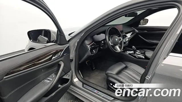 BMW 5-Series — Фото автомобиля 8