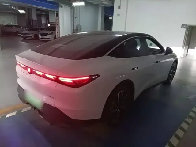 ARCFOX Arcfox Alpha S5 2024 560MAX 185kW — Фото автомобиля 6