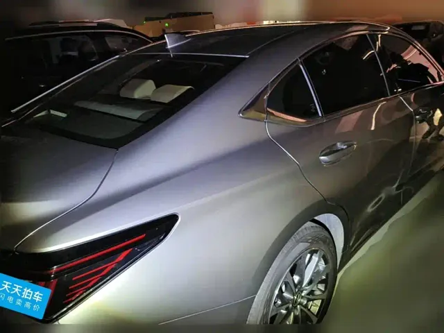 Lexus ES — Фото автомобиля 2
