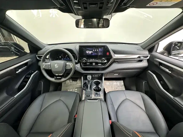 Toyota Crown Kluger — Фото автомобиля 6