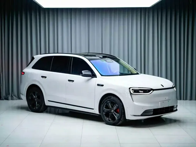 Aito M7 — Фото автомобиля 3