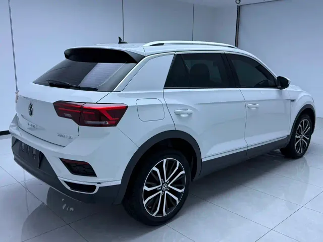 Volkswagen T-Roc — Фото автомобиля 4