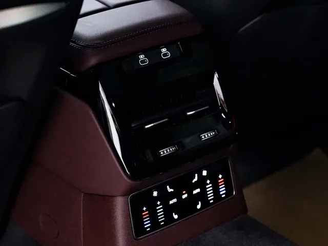 Audi A6L — Фото автомобиля 30