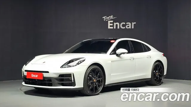 Фотография автомобиля — Porsche Panamera 976